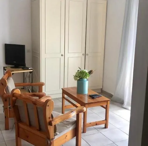 Barbara's One Bedroom Appartement